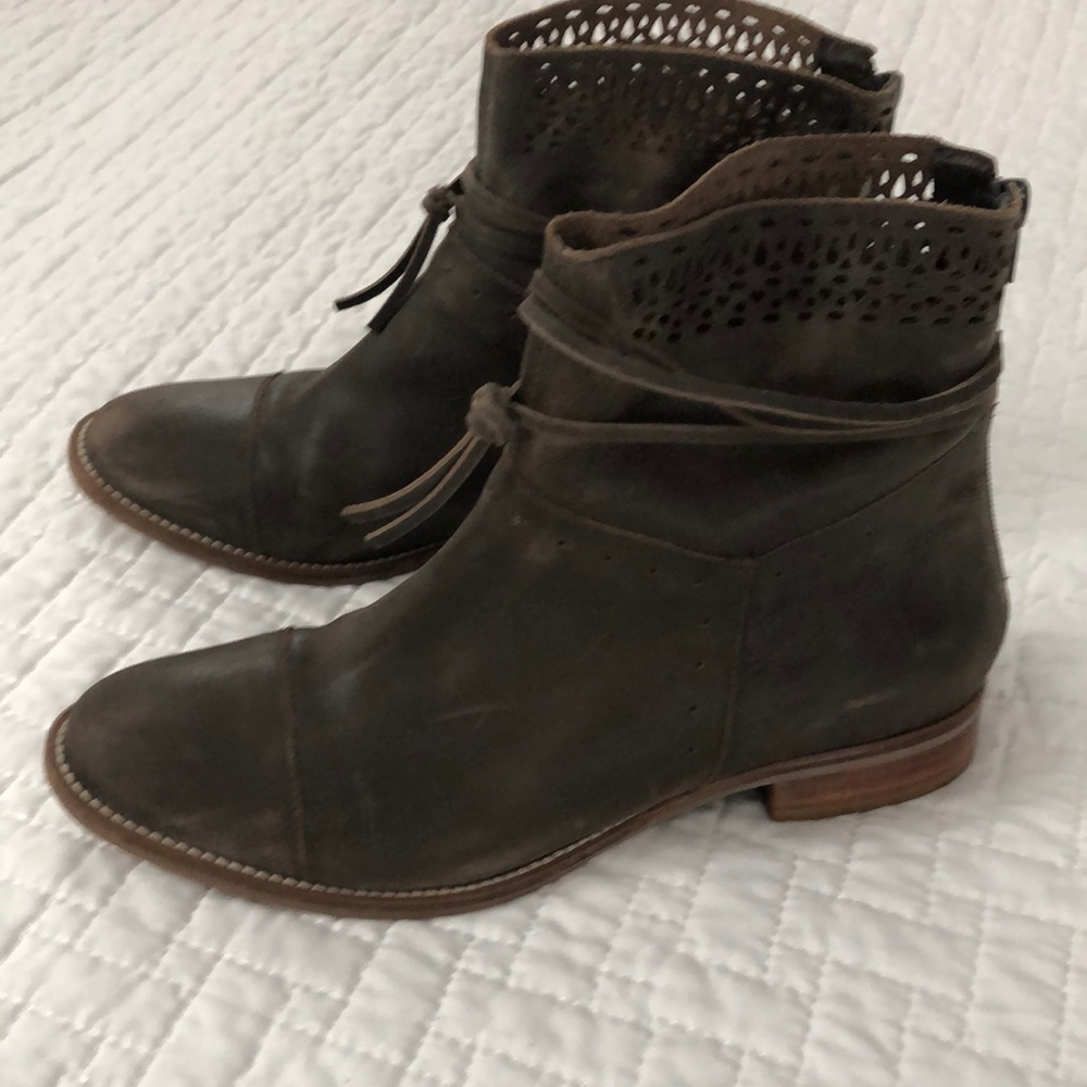 EUC Klub Nico Cool BoHo Vibe Cutout Boots / Booties (Brown) - Picture 2 of 11